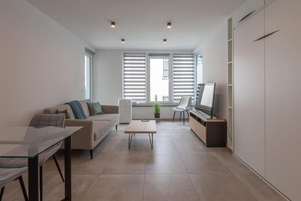 Superbe Appartement Avec Parking Malmedy Exterior photo